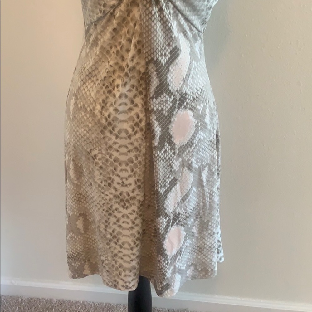 Dress - Picture 2 of 4